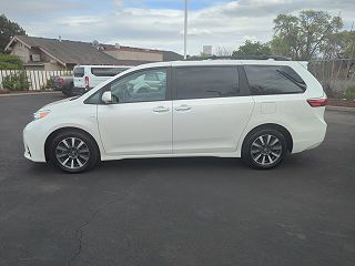 2019 Toyota Sienna XLE 5TDDZ3DC1KS227811 in The Dalles, OR 2