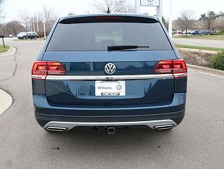 2019 Volkswagen Atlas SE 1V2UR2CA1KC513233 in Lansing, MI 4