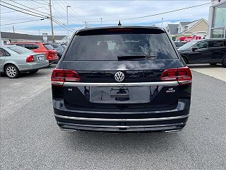2019 Volkswagen Atlas SE 1V2XR2CA6KC526959 in North Attleboro, MA 3