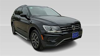 2019 Volkswagen Tiguan SE VIN: 3VV2B7AX9KM137141
