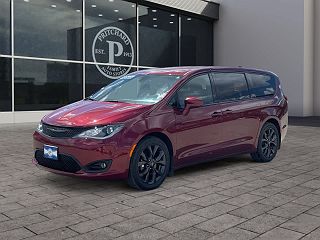 2020 Chrysler Pacifica Touring 2C4RC1FG5LR287127 in Forest City, IA