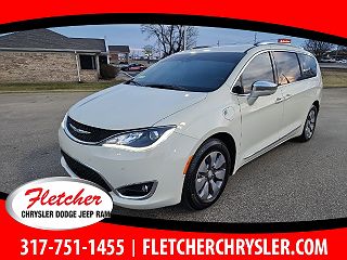 2020 Chrysler Pacifica Limited 2C4RC1N74LR150908 in Franklin, IN