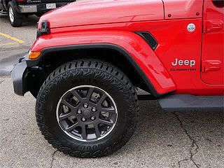 2020 Jeep Gladiator Overland 1C6HJTFG2LL123461 in Hudson, WI 22