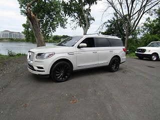 2020 Lincoln Navigator Reserve 5LMJJ2LT6LEL19065 in Troy, NY 3