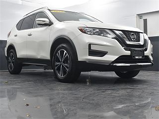 2020 Nissan Rogue SV JN8AT2MV2LW121504 in Milwaukee, WI 29