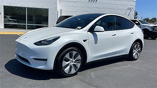 2020 Tesla Model Y Long Range 5YJYGDEEXLF051067 in Corona, CA 13