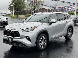 2020 Toyota Highlander XLE 5TDGZRBH8LS055163 in Boonville, IN 1