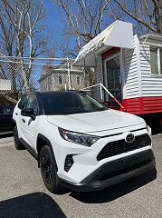 2020 Toyota RAV4 XLE VIN: 2T3P1RFV6LW093853