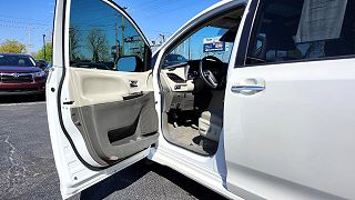 2020 Toyota Sienna XLE 5TDYZ3DC6LS036856 in Elkhart, IN 10