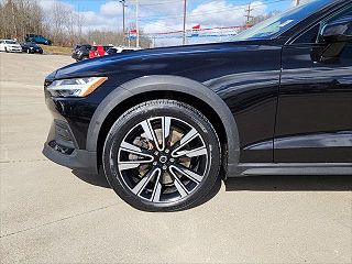 2020 Volvo V60 T5 YV4102WK7L1038619 in Waterford, PA 11