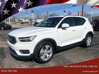 2020 Volvo XC40 T5 Momentum YV4162UK8L2326760 in Campbellsville, KY 1