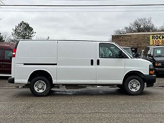 2021 Chevrolet Express 2500 1GCWGAFP8M1311935 in Hudson, OH