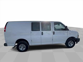 2021 Chevrolet Express 2500 1GCWGAFP3M1309770 in Painesville, OH 9