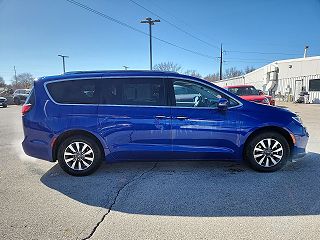 2021 Chrysler Pacifica Touring-L 2C4RC1BG4MR520051 in Coralville, IA 2