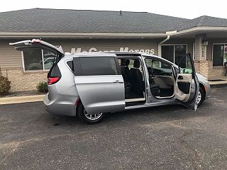 2021 Chrysler Pacifica Touring-L 2C4RC1BG7MR591163 in Owatonna, MN 12