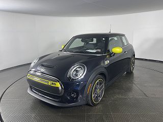 2021 Mini Cooper SE WMWXP3C09M2N88379 in West Chester, PA 2