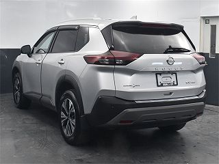 2021 Nissan Rogue SV 5N1AT3BB6MC755388 in Milwaukee, WI 3