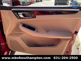 2021 Porsche Macan Turbo WP1AF2A57MLB60453 in Southampton, NY 24