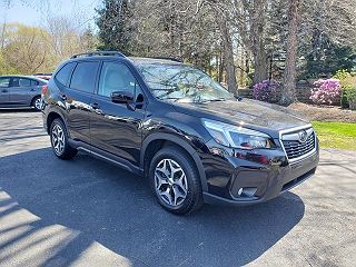 2021 Subaru Forester Premium JF2SKAFC0MH571183 in Painesville, OH 1