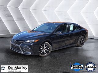 2021 Toyota Camry SE 4T1G11BK6MU045227 in Willoughby Hills, OH