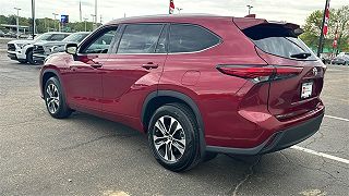 2021 Toyota Highlander XLE 5TDGZRBH1MS544943 in Akron, OH 6