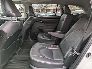 2021 Toyota Highlander XLE 5TDGZRBH8MS525032 in Manchester, CT 11