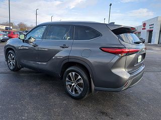 2021 Toyota Highlander XLE 5TDGZRBH5MS544685 in Marion, IA 5