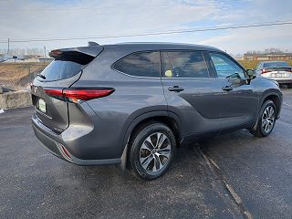 2021 Toyota Highlander XLE 5TDGZRBH5MS544685 in Marion, IA 7