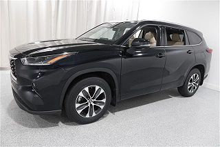 2021 Toyota Highlander XLE 5TDGZRBH0MS109735 in Mentor, OH 3