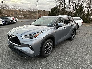 2021 Toyota Highlander XLE 5TDHZRBH5MS074940 in State College, PA 1