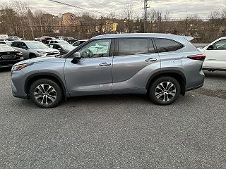 2021 Toyota Highlander XLE 5TDHZRBH5MS074940 in State College, PA 6