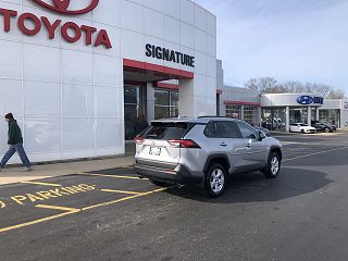 2021 Toyota RAV4 XLE 2T3P1RFV3MW216798 in Benton Harbor, MI 3
