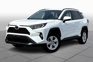 2021 Toyota RAV4 XLE VIN: 2T3P1RFV8MC202218