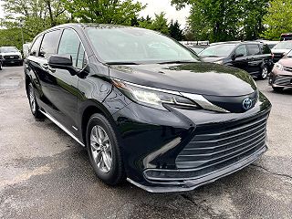 2021 Toyota Sienna LE 5TDKRKEC3MS048835 in Howell, NJ 4