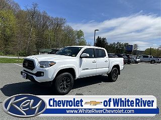 2021 Toyota Tacoma TRD Off Road 5TFCZ5AN2MX267874 in White River Junction, VT