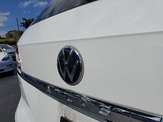 2021 Volkswagen Atlas SE 1V2HR2CA3MC606386 in Miami, FL 9