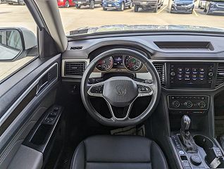 2021 Volkswagen Atlas SE 1V2HR2CA3MC541281 in Pomeroy, OH 3