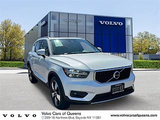 2021 Volvo XC40 T5 Momentum VIN: YV4162UK7M2471242