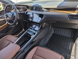 2022 Audi e-tron Premium Plus WA1LAAGE6NB028599 in Tempe, AZ 10