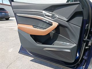 2022 Audi e-tron Premium Plus WA12AAGE0NB027945 in Torrance, CA 30