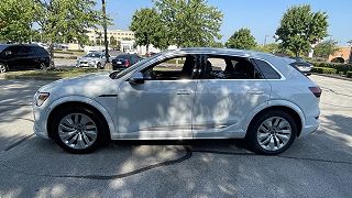 2022 Audi e-tron S Premium Plus WA1ACBGE7NB040364 in Lexington, KY 27