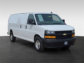 2022 Chevrolet Express 2500 1GCWGBFP4N1218983 in Northfield, OH 3