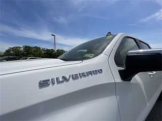 2022 Chevrolet Silverado 1500 LT 3GCUYDED6NG146192 in White River Junction, VT 33