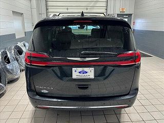 2022 Chrysler Pacifica Touring-L 2C4RC1BG8NR137909 in Baraboo, WI 3