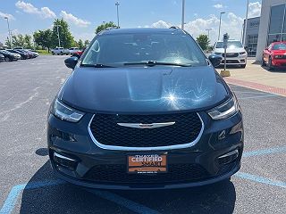 2022 Chrysler Pacifica Touring-L 2C4RC1BG6NR116069 in Bowling Green, OH 3