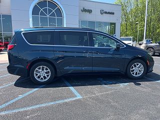 2022 Chrysler Pacifica Touring-L 2C4RC1BG6NR116069 in Bowling Green, OH 9