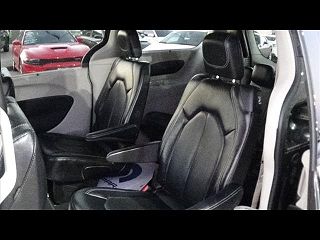 2022 Chrysler Pacifica Touring-L 2C4RC1BG6NR109414 in Cape Girardeau, MO 12