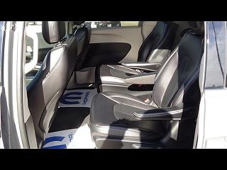 2022 Chrysler Pacifica Touring-L 2C4RC1L72NR143607 in Cape Girardeau, MO 11