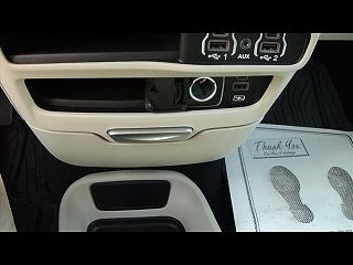 2022 Chrysler Pacifica Touring-L 2C4RC1L72NR143607 in Cape Girardeau, MO 28