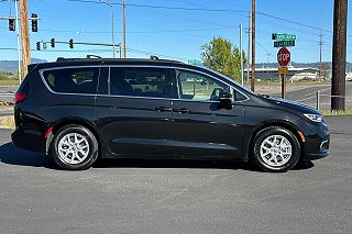 2022 Chrysler Pacifica Touring-L 2C4RC1BG1NR154597 in Central Point, OR 3